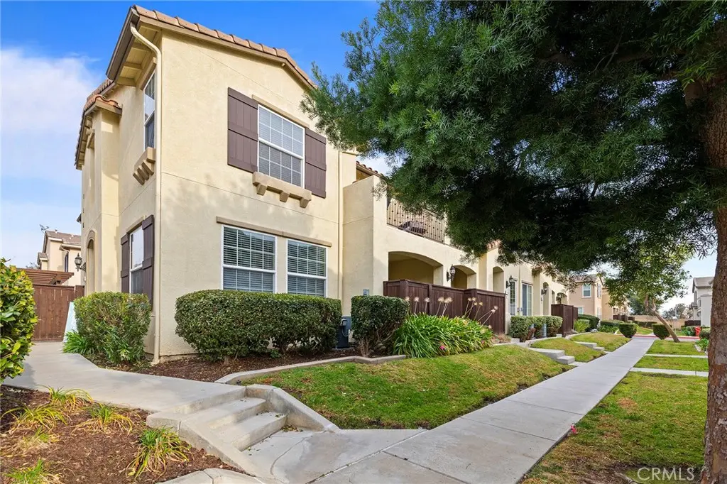 Condominium for rent at 41945 Davenport D, Murrieta, CA featuring 3 beds and 3 baths