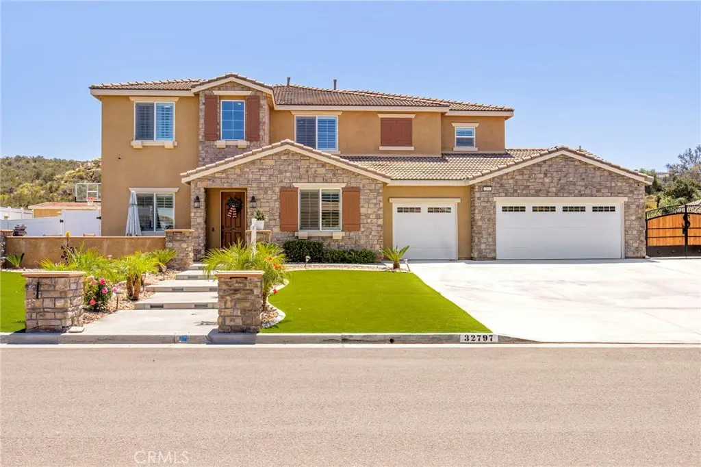 Single Family Residence for sale at 32797 Hayden, Menifee, CA featuring 5 beds and 5 baths