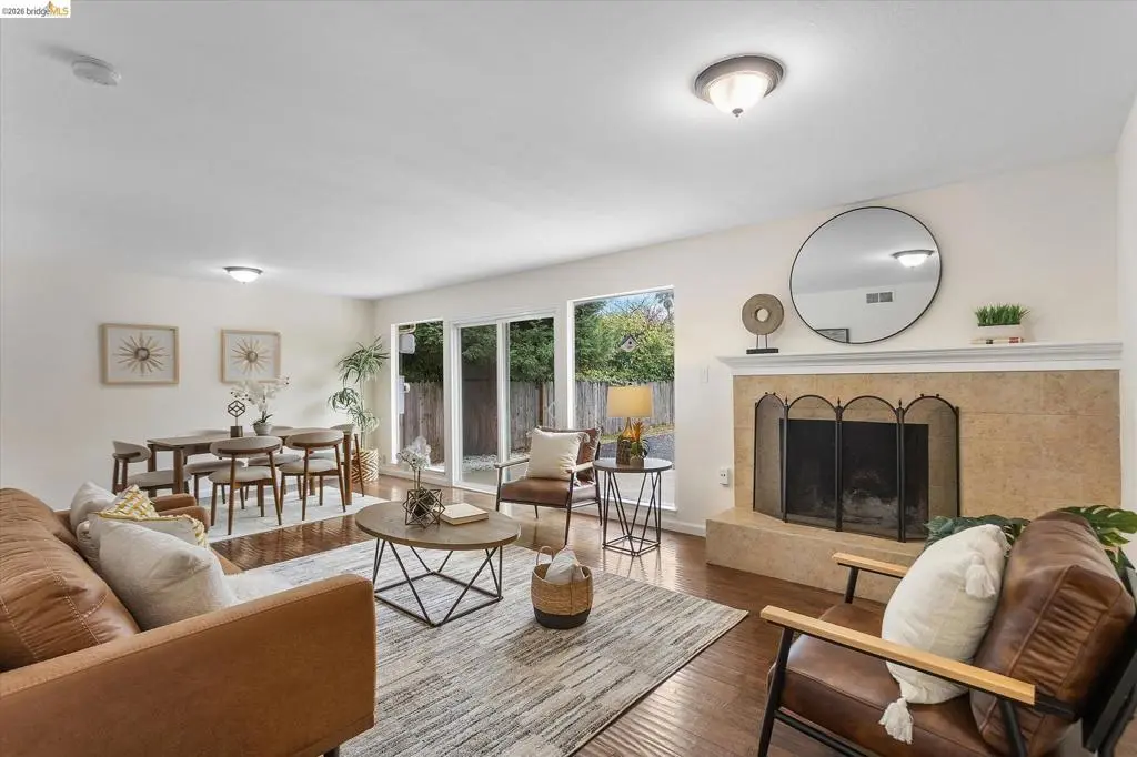 Single Family Residence for sale at 3011 Glynis Dr, Richmond, CA featuring 4 beds and 2 baths