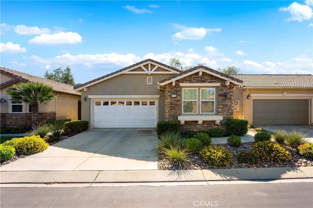 Single Family Residence for sale at 7715 Couples Way, Hemet, CA featuring 2 beds and 2 baths