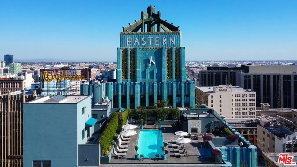 Condominium for sale at 849 S Broadway 703, Los Angeles, CA and 1 bath