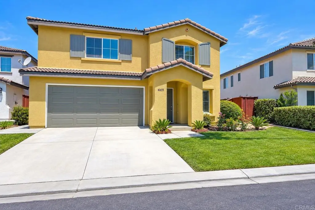 Single Family Residence for rent at 40655 La Salle Pl, Murrieta, CA featuring 3 beds and 3 baths