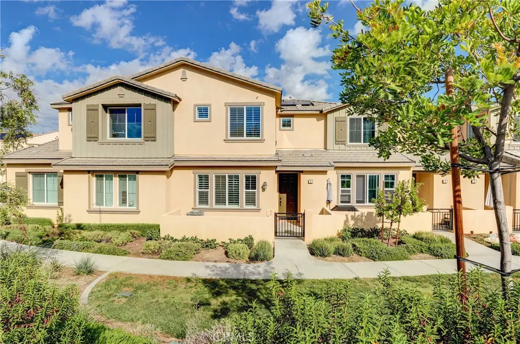Townhouse for sale at 16012 Lasselle 5, Moreno Valley, CA featuring 3 beds and 3 baths