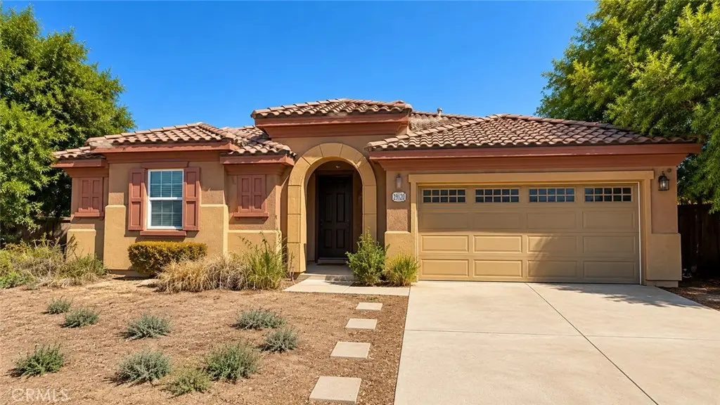 Single Family Residence for rent at 1032 Cornflower Drive, Hemet, CA featuring 3 beds and 3 baths