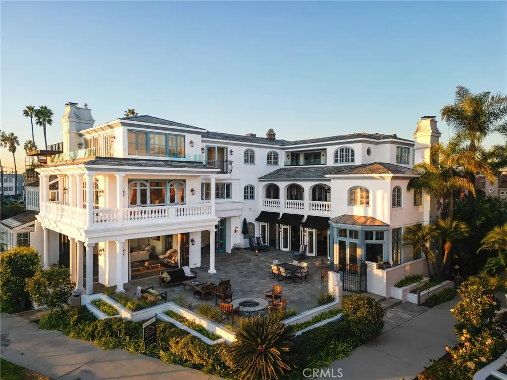 Residential Lease for rent at 6020 Lido Lane, Long Beach, Los Angeles County, CA featuring 5 beds and 8 baths