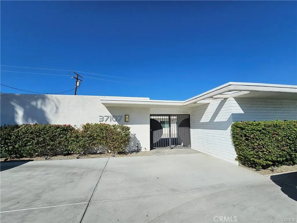 Condominium for rent at 37107 Bankside, Cathedral City, CA featuring 2 beds and 1 bath