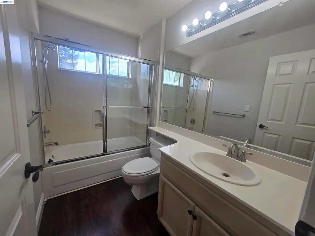 Residential Lease for rent at 331 Sutton Cir, Danville, Contra Costa County, CA featuring 2 beds and 3 baths