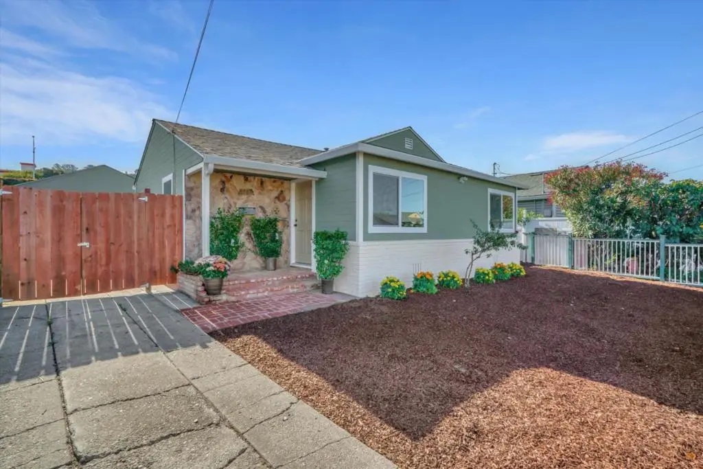 Single Family Residence for sale at 2988 Arundel Way, San Pablo, CA featuring 3 beds and 1 bath