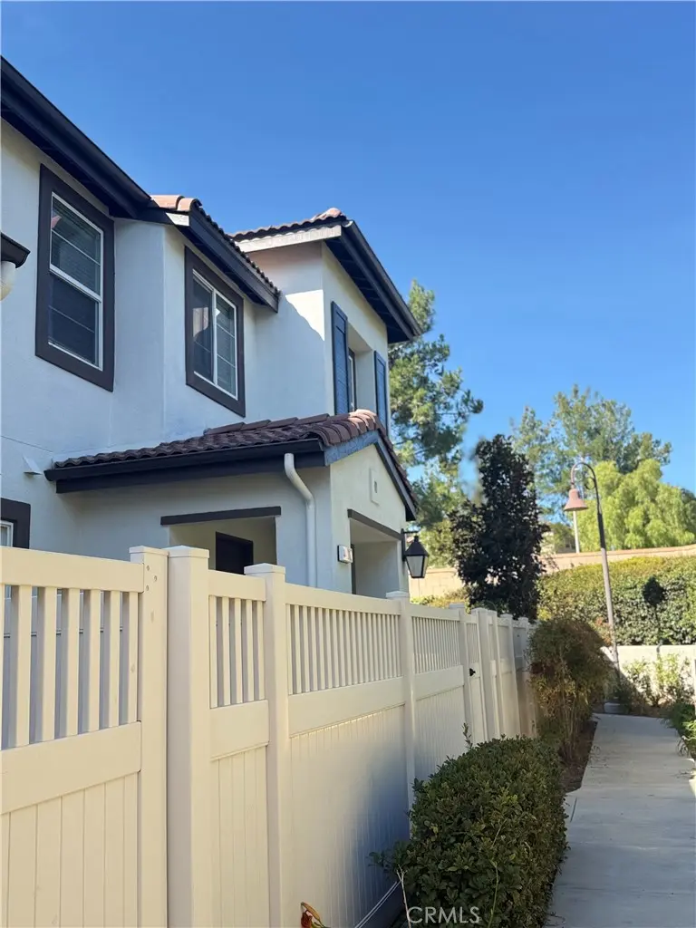Condominium for rent at 44016 Rivo Ct, Temecula, CA featuring 3 beds and 3 baths