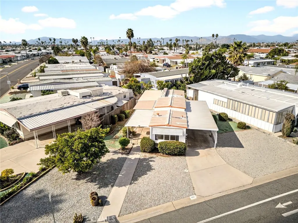 Manufactured On Land for rent at 893 S Palm, Hemet, CA featuring 2 beds and 1 bath