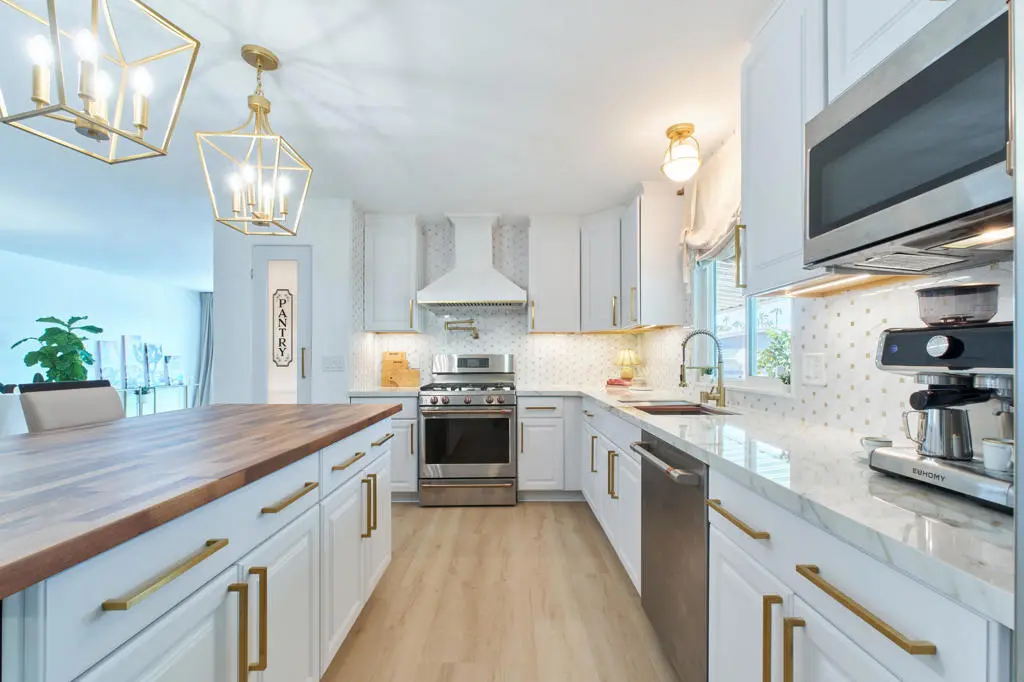 Manufactured In Park for sale at 334 Coyote, Cathedral City, CA featuring 2 beds and 2 baths