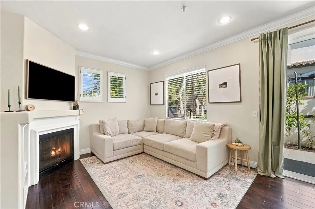 Residential Lease for rent at 2322 Ternberry Court, Tustin, Orange County, CA featuring 2 beds and 3 baths