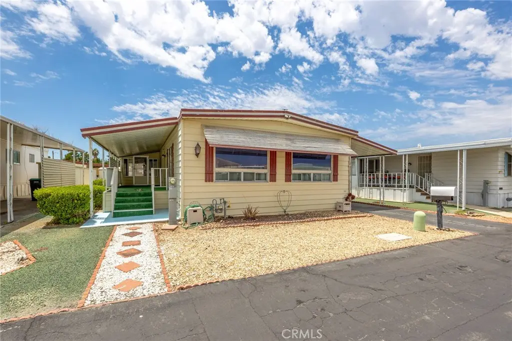 Manufactured In Park for sale at 43531 E Acacia 69, Hemet, CA featuring 2 beds and 2 baths