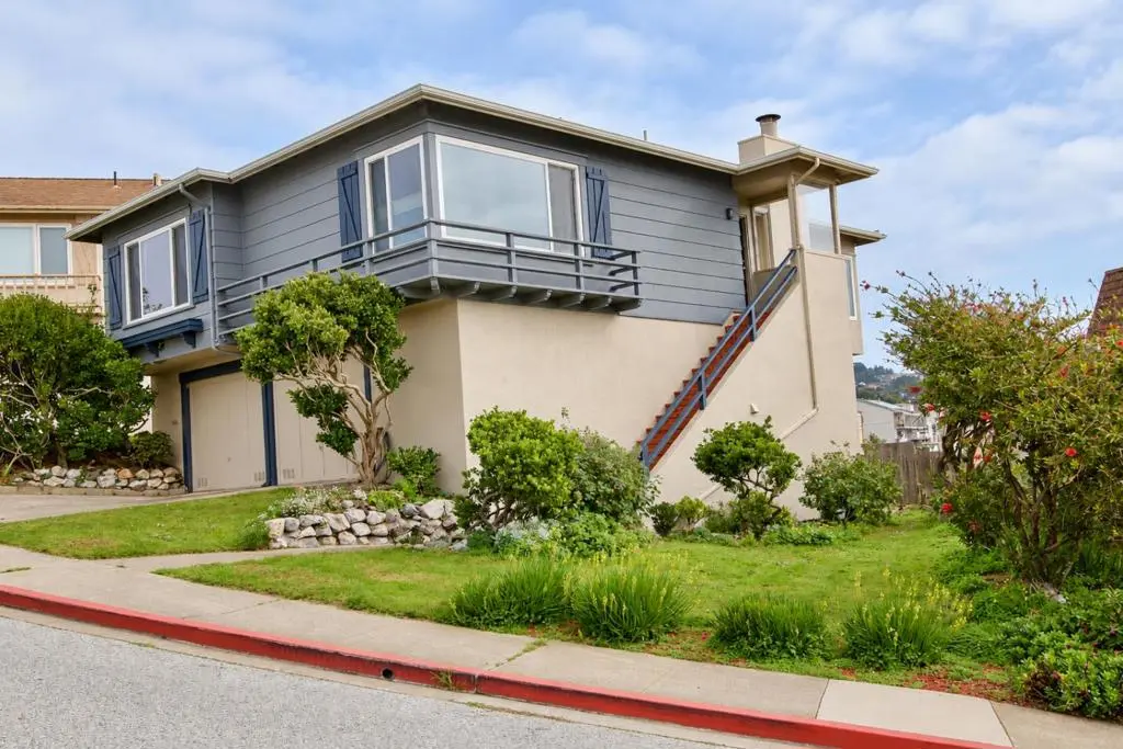 Residential Lease for rent at 342 Coral Ridge Drive, Pacifica, CA featuring 3 beds and 3 baths