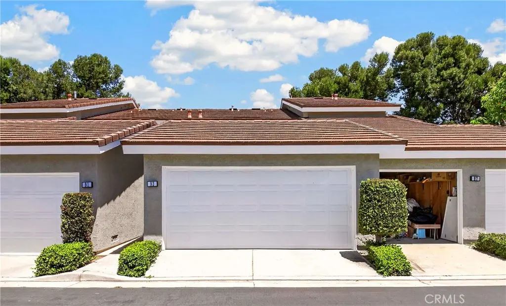 Residential Lease for rent at 93 Goldenrod, Irvine, Orange County, CA featuring 3 beds and 3 baths