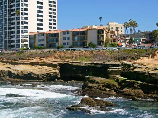Single Family Residence for rent at 909 Coast Boulevard 2, La Jolla, CA featuring 2 beds and 2 baths