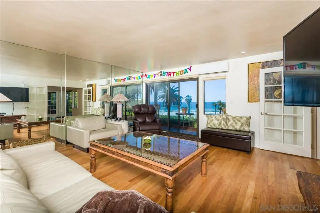 Single Family Residence for rent at 1558 Camino Del Mar 419, Del Mar, CA featuring 1 bed and 2 baths