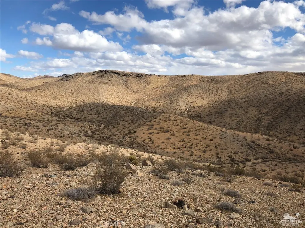 Cal Electric Road, Barstow, CA — listing photo 1