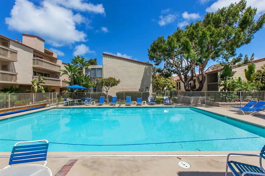 Single Family Residence for rent at 453 S Sierra Ave 169, Solana Beach, CA featuring 2 beds and 3 baths