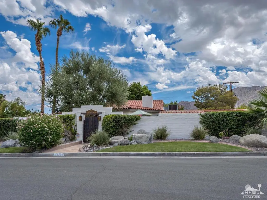 Residential Lease for rent at 54200 Avenida Cortez, La Quinta, Riverside County, CA featuring 3 beds and 2 baths
