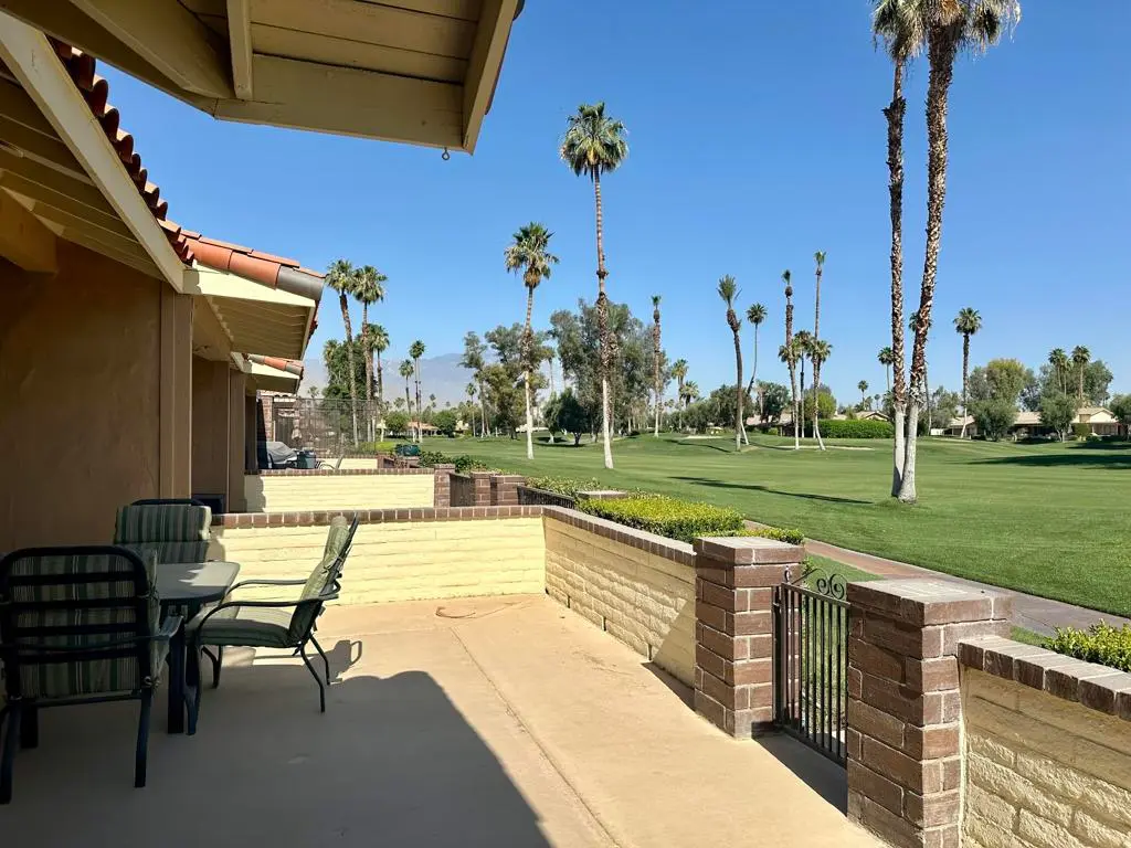 Residential Lease for rent at 432 S Sierra Madre, Palm Desert, Riverside County, CA featuring 2 beds and 2 baths