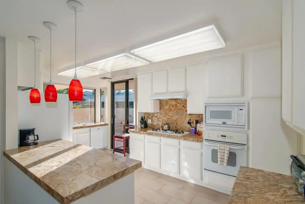 11 Wake Forest Court, Rancho Mirage, CA — listing photo 1