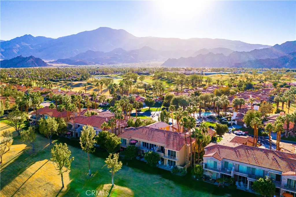 Residential Lease for rent at 55480 Laurel, La Quinta, Riverside County, CA featuring 3 beds and 2 baths