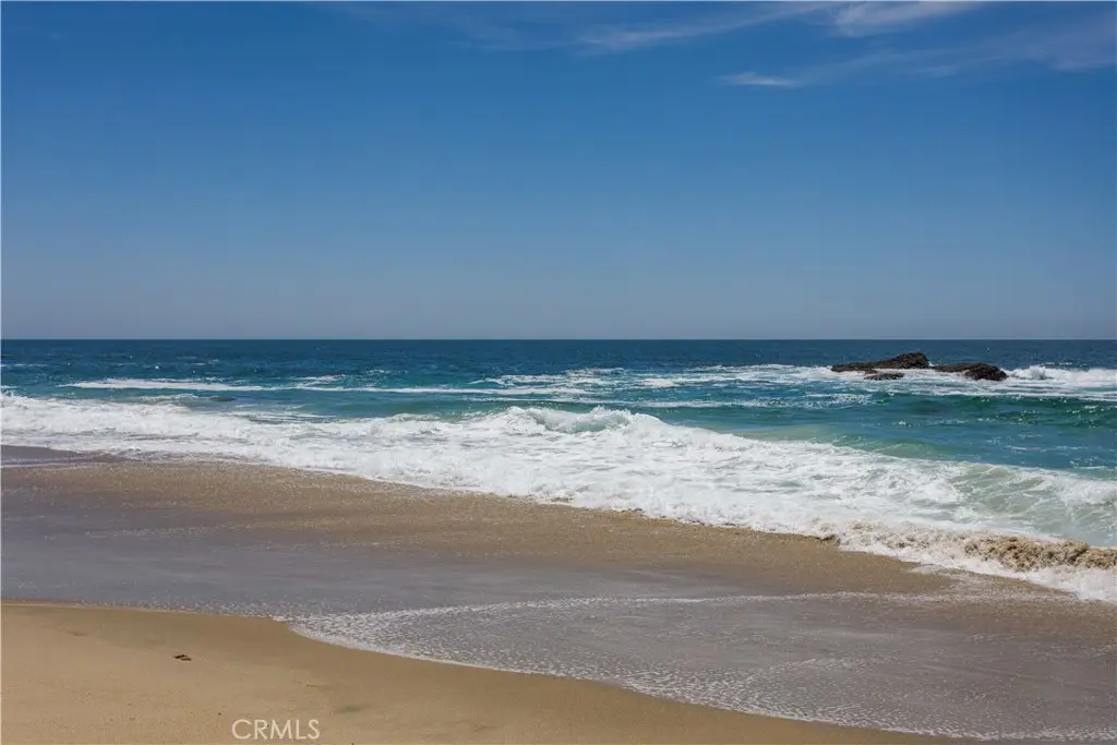 Condominium for rent at 31755 Coast 412, Laguna Beach, CA featuring 2 beds and 2 baths