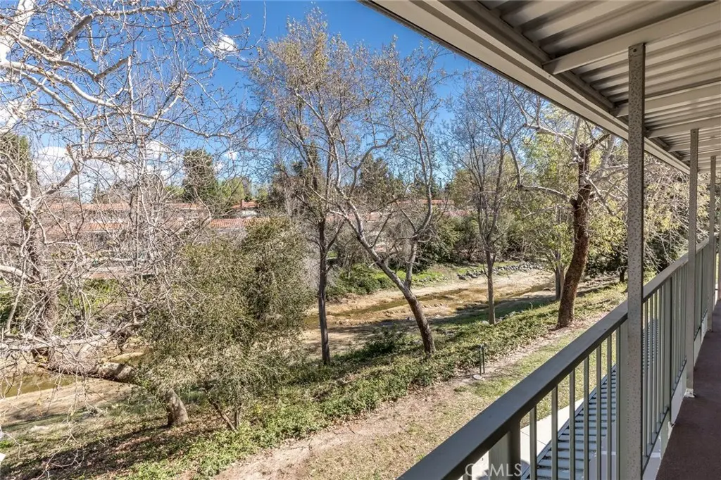 Stock Cooperative for rent at 928 Ave Majorca O, Laguna Woods, CA featuring 2 beds and 2 baths